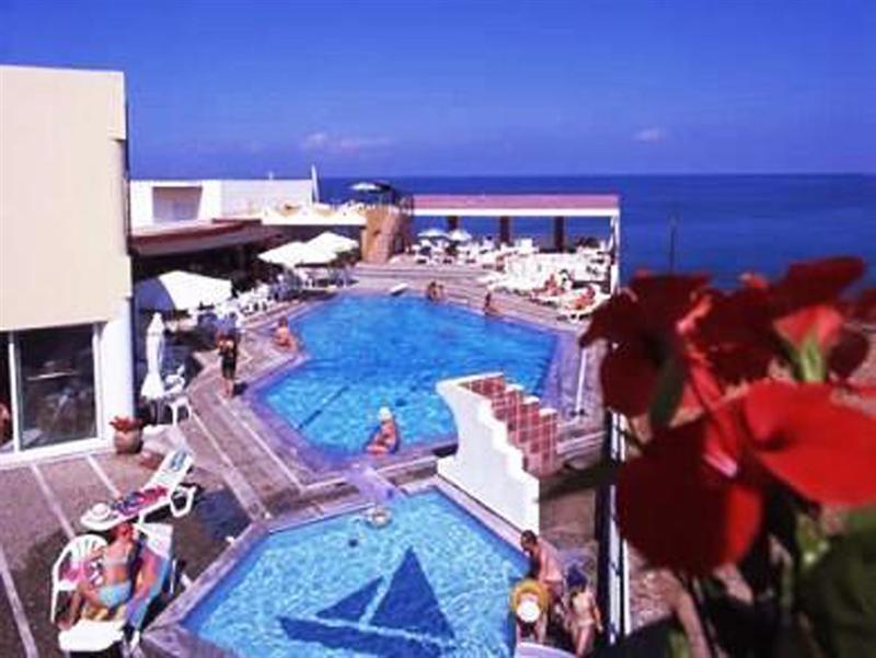Sissi Bay Resort מראה חיצוני תמונה